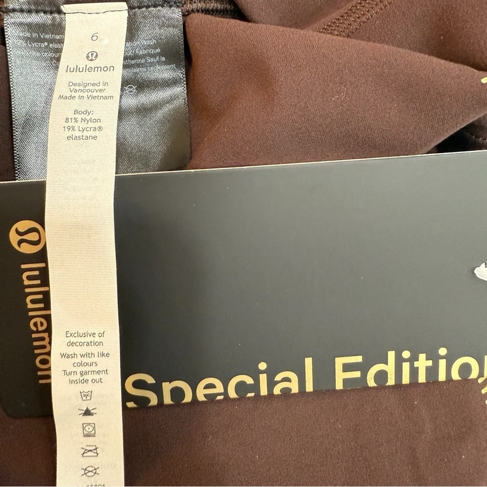 NWT Lululemon Align HR Crop 21” *Gold SPECIAL EDITION Size 6 - Picture 4 of 4